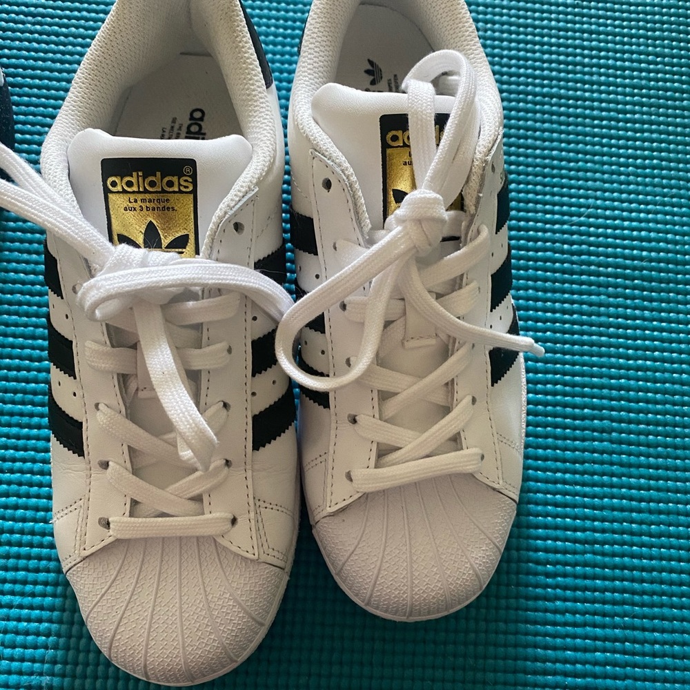 Adidas superstar - Picture 2 of 4